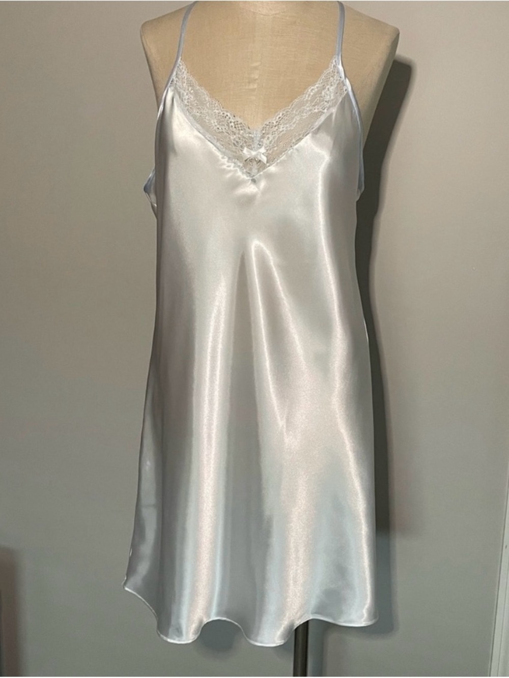 Linea Donatella White Satin Lace-Trim Chemise